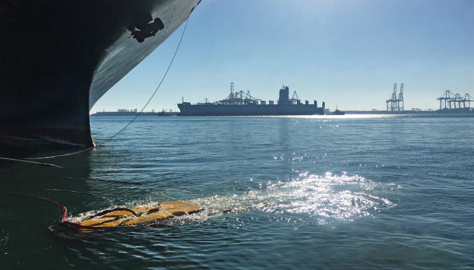 Hull cleaning